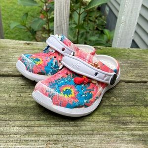 Baby “crocs” size 6/7